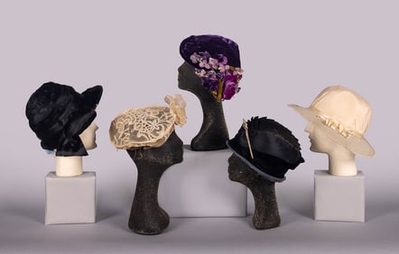 COLLECTION OF LADIES HATS, LATE 1910- EARLY 1920s