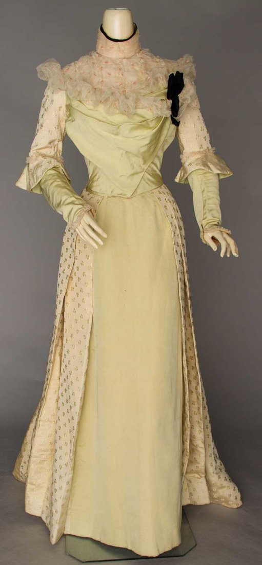 SHAMROCK BROCADE DRESS, BELFAST, LATE 1890s (1 of 9)