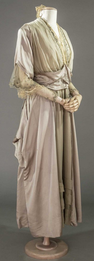 BEADED SILK TEA GOWN, NEW YORK, c. 1914 (1 of 10)