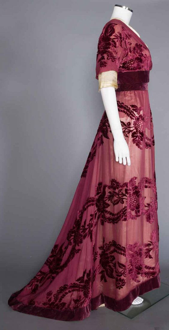 CHARLES WORTH CUT VELVET GOWN, PARIS, c. 1908 (1 of 10)