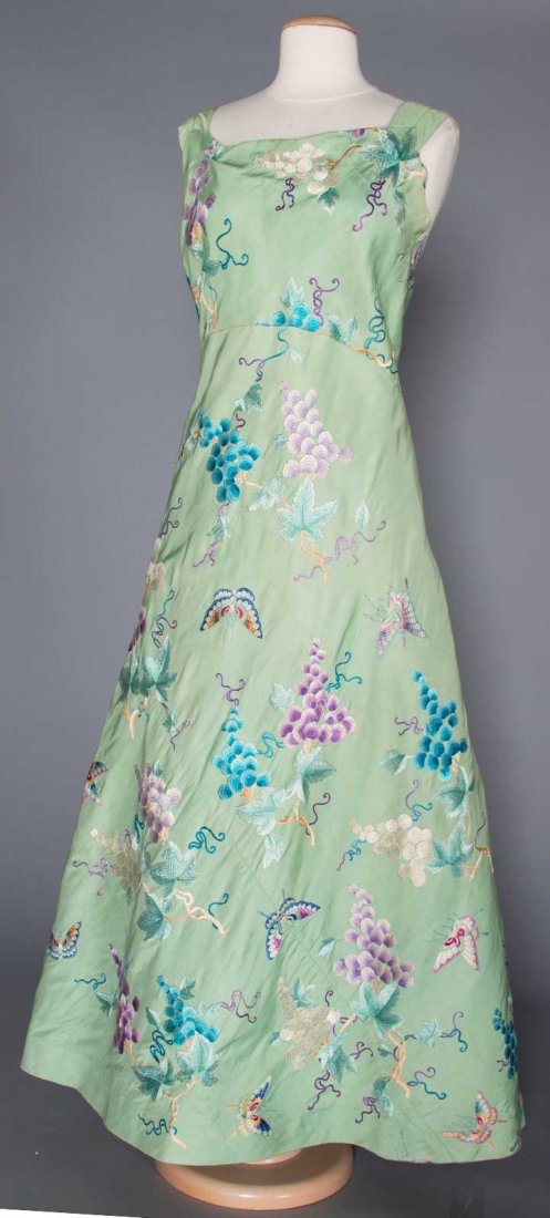 CHINESE EMBROIDERED EVENING GOWN, 1930s (1 of 9)