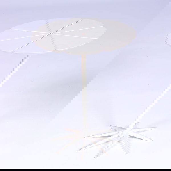 RICHARD SCHULTZ/KNOLL "Petal" side table with whit: RICHARD SCHULTZ/KNOLL "Petal" side table with white enameled finish to wood top, on enameled metal pedestal base. Knoll International label. 19" x 16 1/4" dia.