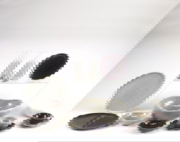 BEN SEIBEL/STEUBENVILLE/RAYMOR Forty-five piece o: BEN SEIBEL/STEUBENVILLE/RAYMOR Forty-five piece of "Contempora" tableware: 1 large platter, 1 large salad bowl, 7 dinner plates, 7 bread and butter plates, 6 tea cups, 6 saucers, 8 salad bowls, 1 divi