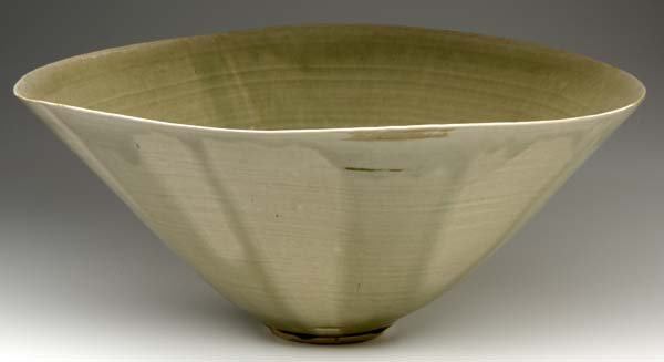 MARY ROEHM Large flaring wood-fired porcelain bowl