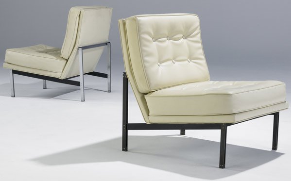 KNOLL Pair of lounge chairs upholstered in cream t