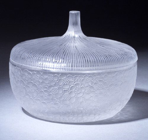 R. LALIQUE "Eglantines" box, circa 1950: R. LALIQUE "Eglantines" box, circa 1950 (post-war version), in clear and frosted glass. Engraved Lalique France. M p. 241, No. 94. Diam. 5 1/2 in (13.8 cm)