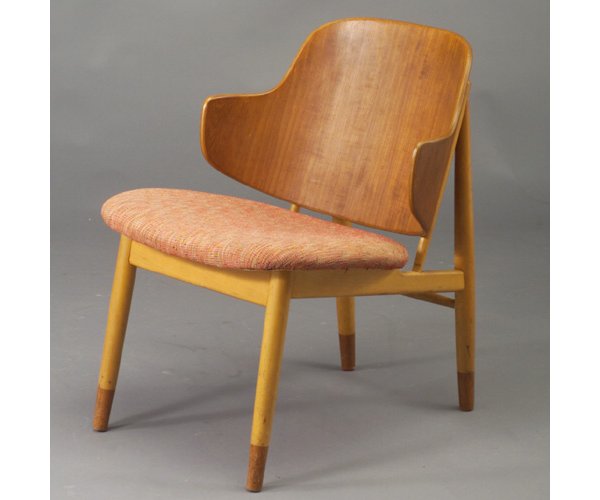 IB KOFOD-LARSEN for CHRISTENSEN & LARSEN: IB KOFOD-LARSEN for CHRISTENSEN & LARSEN beech and teak easy chair with fabric-upholstered seat in red and cream, on tapering dowel leg frame. Stamped Made in Denmark, with Selig Mfg. Co. paper labels