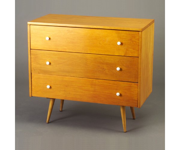 PAUL McCOBB for WINCHENDON "Planner Grou: PAUL McCOBB for WINCHENDON "Planner Group" three-drawer chest with circular white knob pulls (replaced), on tapering flared legs. A few minor scratches. Branded mark. 33 1/4" x 36" x 18"