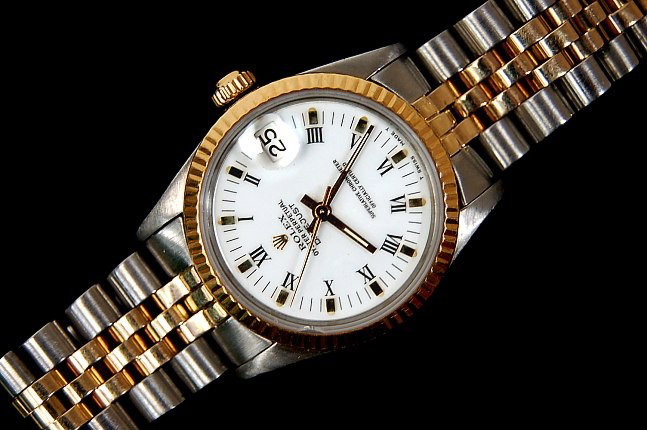 Rolex mid-size DateJust Quickset watch model 68273: Scarce Rolex mid-size DateJust Quickset watch model 68273 with 18K and stainless Jubilee bracelet and 18K bezel with sapphire crystal excellent condition, no chips, scratches or stretch retail replace