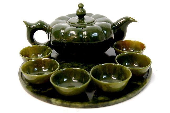 FINE Chinese spinach jade tea set: FINE Chinese spinach jade tea set with 6 cups and original fitted case