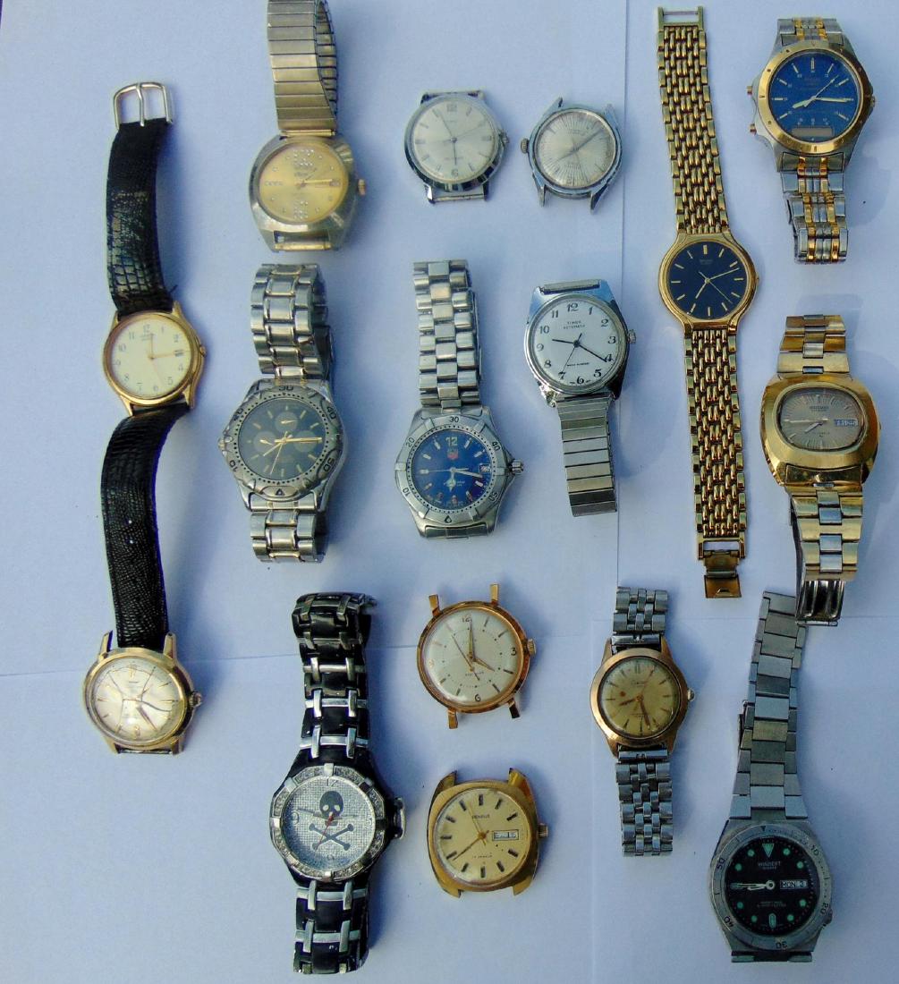 Large Lot of Men's Wrist Watches: Large group of men's wrist watches including Seiko, Citizen, Windert, Edison, Benrus, Watham, Timex, Pulsar and more.