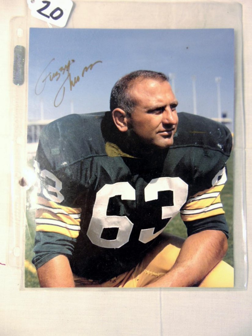 Original Green Bay Packer Autographed Fuzzy Thurston: This is of Fuzzy Thurston, it is autographed and is an Original Green Bay Packer color photograph that measures 8"x10"