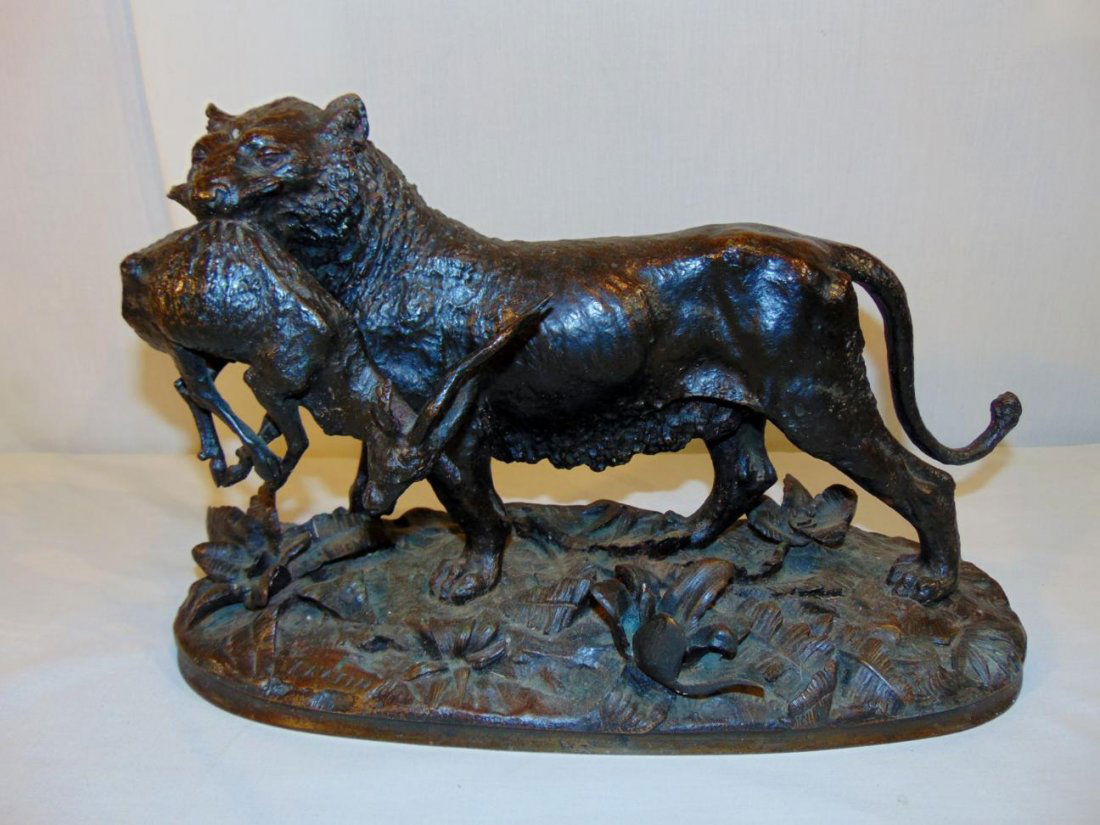 Antique Bronze Statue of a Lion (1 of 9)