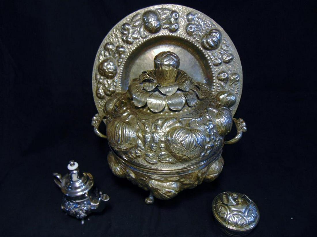 Silver Plate Tureen and Platter with sugar and creamer (1 of 2)