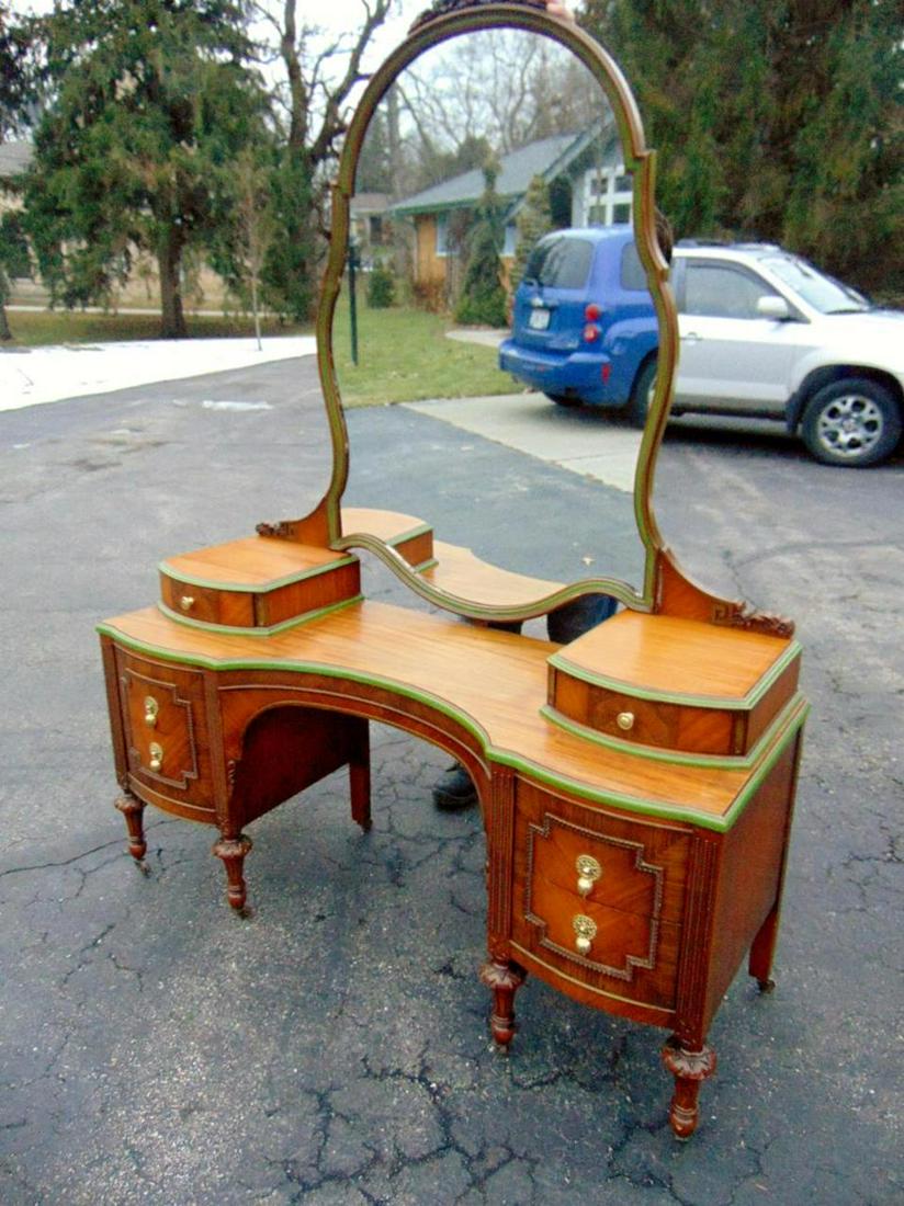 Quality 1930's Fancy Vanity: 1930's Mahogany and painted fancy dresser vanity in excellent condition.