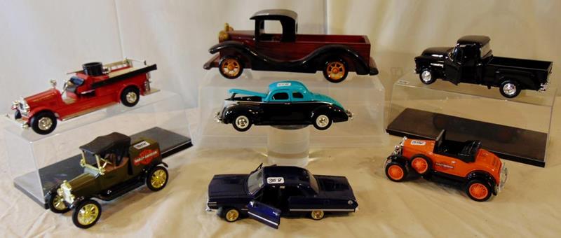 Diecast Classic Cars and Trucks: Incredibly Detailed group of Classic Cars and Trucks to include Ertl 1928 Seagrave Cedarburg Commemorative Fire Truck Bank, 1:24 scale; 1940 Ford Coupe with operational doors, hood, and trunk; Blue 19