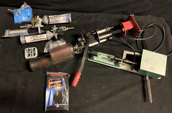 Reloaders and RCBS press with reloader led lighting: Reloaders and RCBS press with reloader led lighting system (all items as pictured)