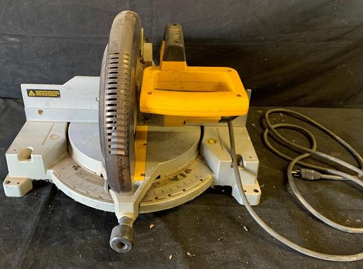 Dewalt 10" chop saw: Dewalt 10" chop saw