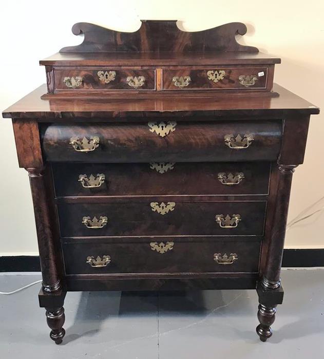 1800's Federal Mahogany Dresser (1 of 8)