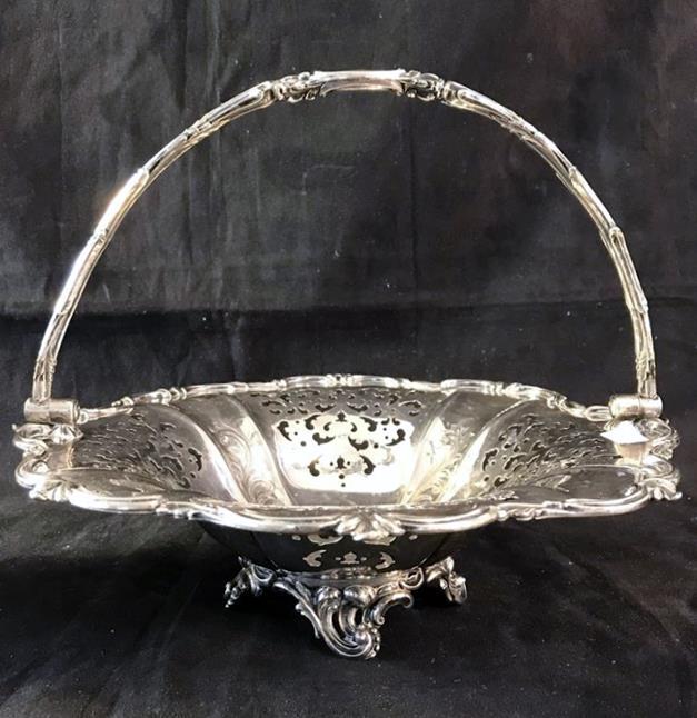Quality Heavy Silverplate Bride's Basket w/ English (1 of 4)
