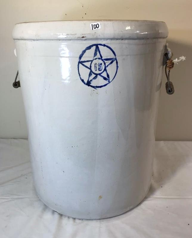 15 Gallon Star Crock with Bail Handles (1 of 7)
