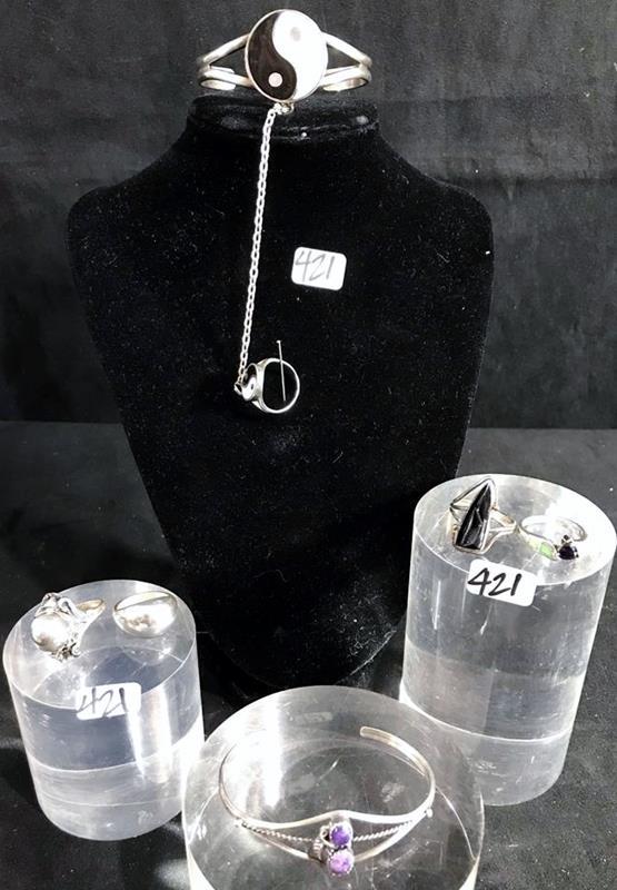 Group of Quality Sterling Silver Rings and Bracelets (1 of 12)