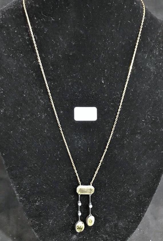 14K Gold Edwardian Peridot Drop Necklace w/ Single Cut (1 of 8)