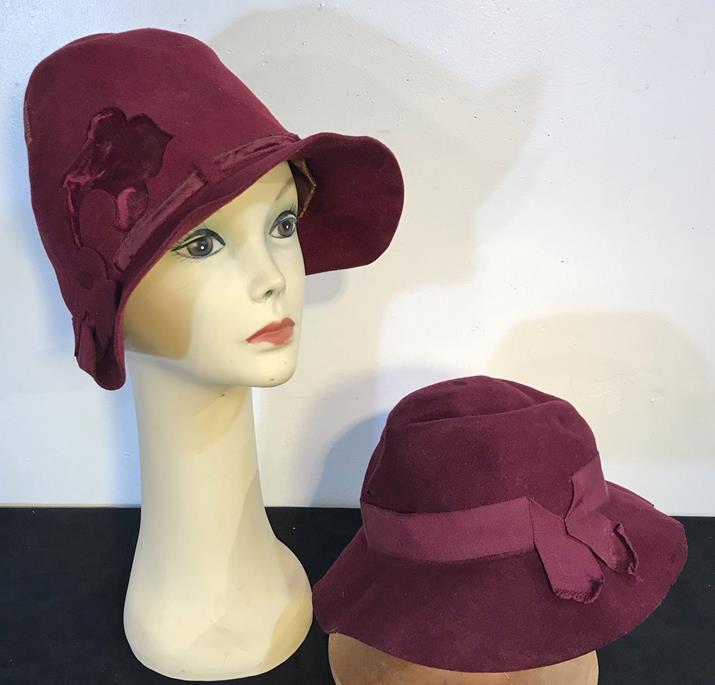 Two 1920's Ladies Wool Felt Hats (1 of 5)