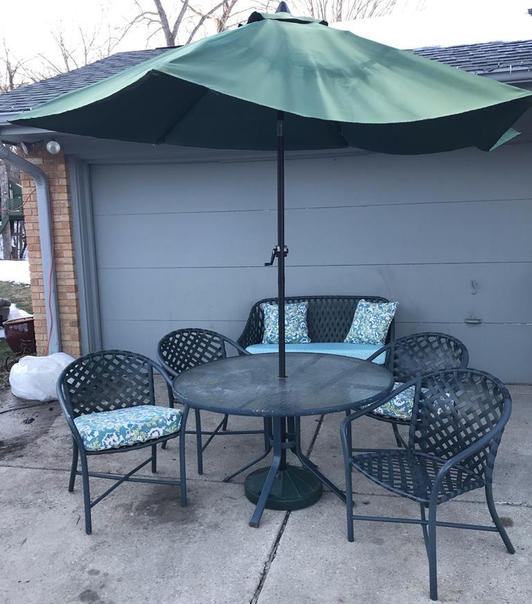 Patio Set (1 of 4)