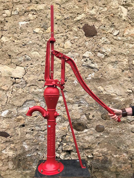 Baker MFG CO. Cast Iron Water Pump (1 of 6)