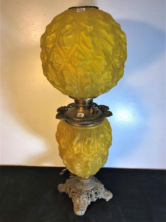 Gone With the Wind Iridescent Oil Lamp/ Electrified c. (1 of 9)