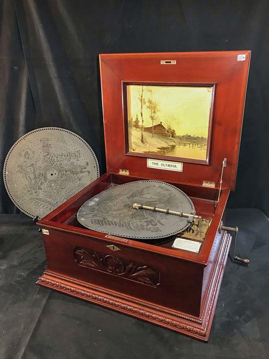 Olympia punch Disk Restored Mahogany Music Box circa (1 of 12)