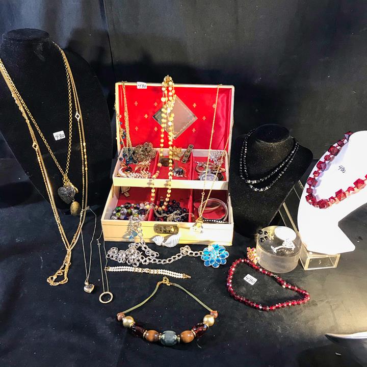 Group of Quality costume Jewelry-Cherry amber, Czech (1 of 6)