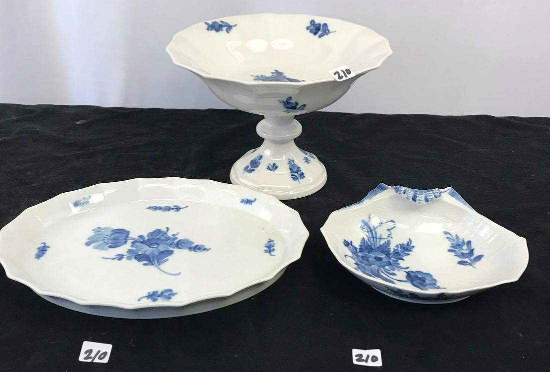 Royal Copenhagen Blue Flowers Pattern Serving Pieces (1 of 11)