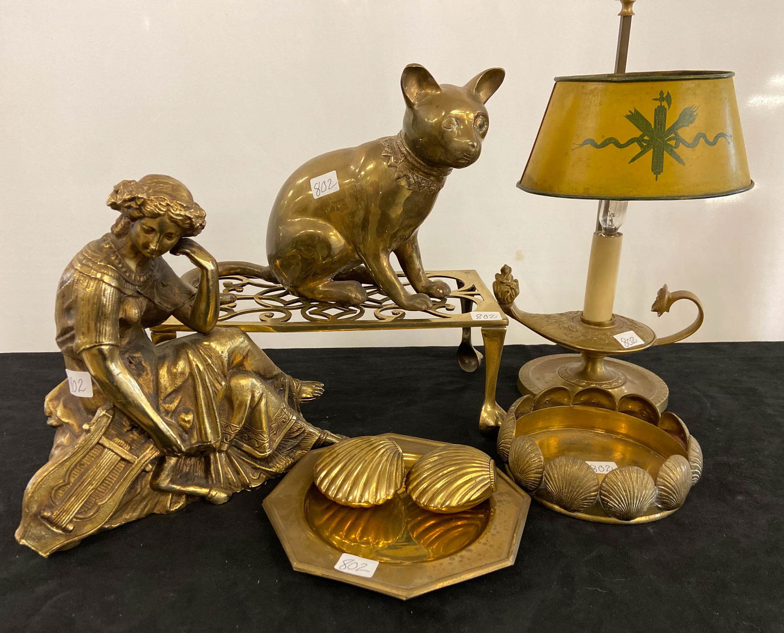 Vintage MCM Decorative Brass Objects, Tableware, More! (1 of 4)