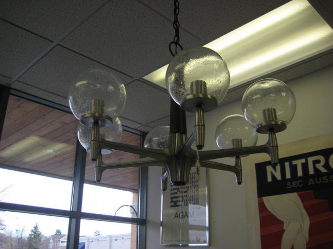 6 arm 1960's/1970's polished chrome chandelier (es: 6 arm 1960's/1970's polished chrome chandelier (est. value $100 - $125)