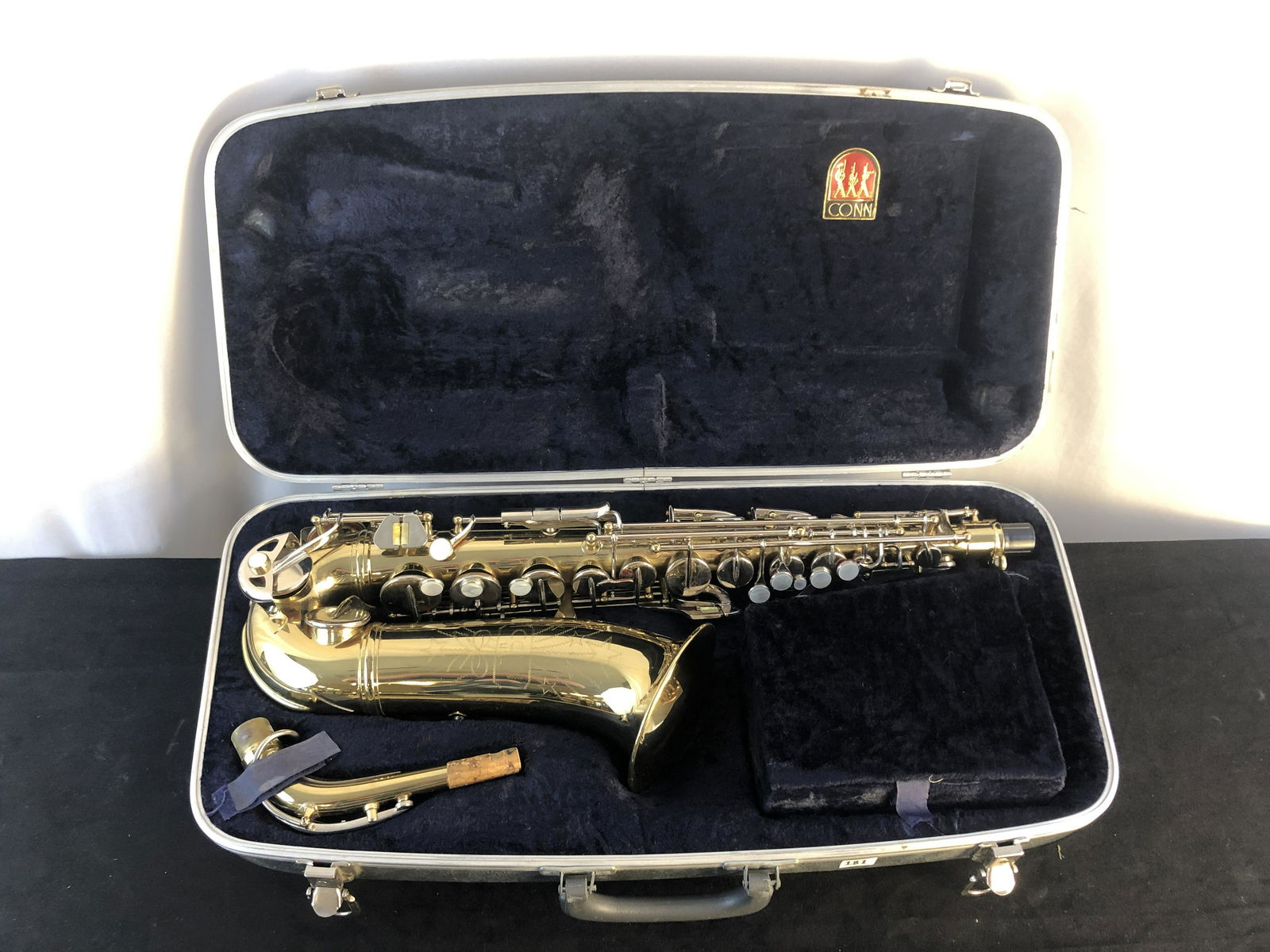 Conn Alto Brass Saxophone (1 of 7)