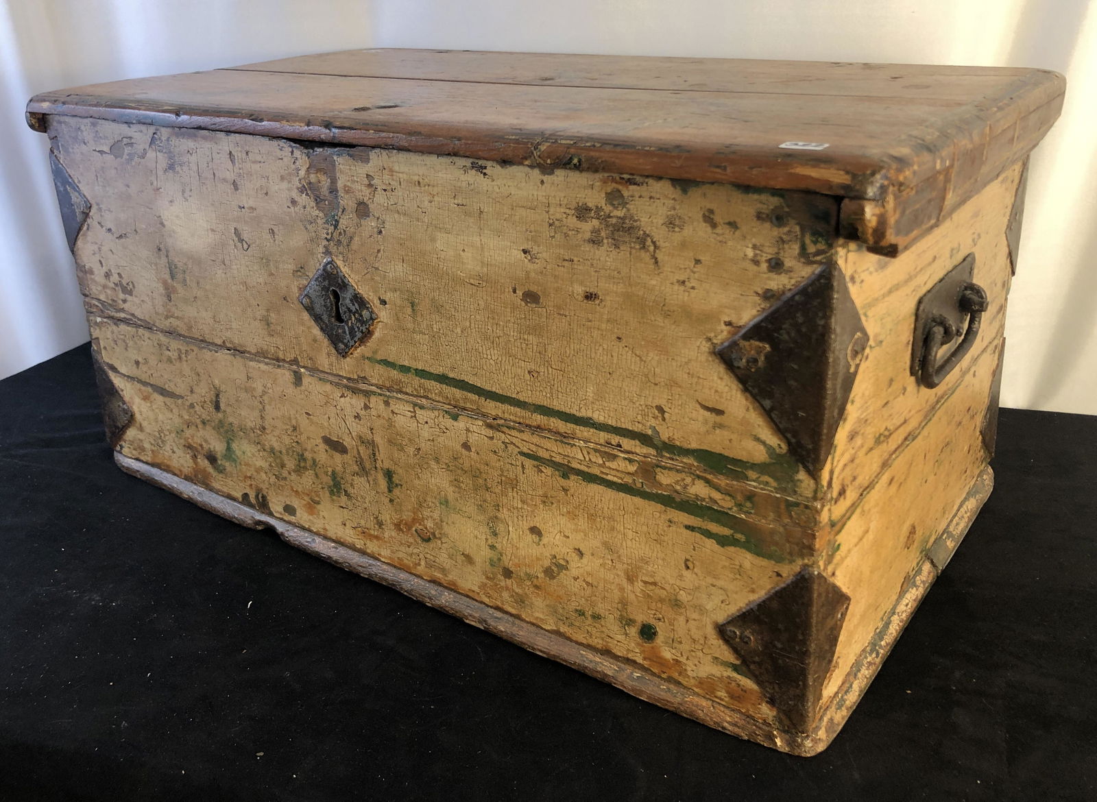 Early PIne Travelling Trunk with Bailed Handles (1 of 8)