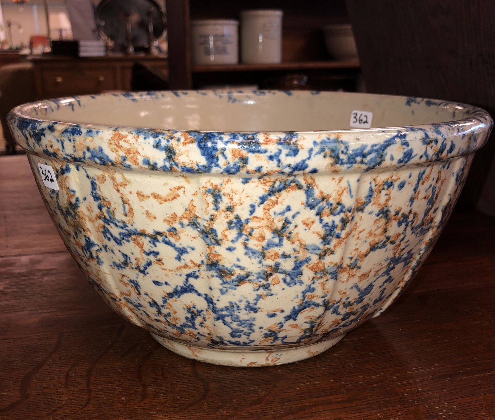 Large Spongeware Mixing Bowl (1 of 3)