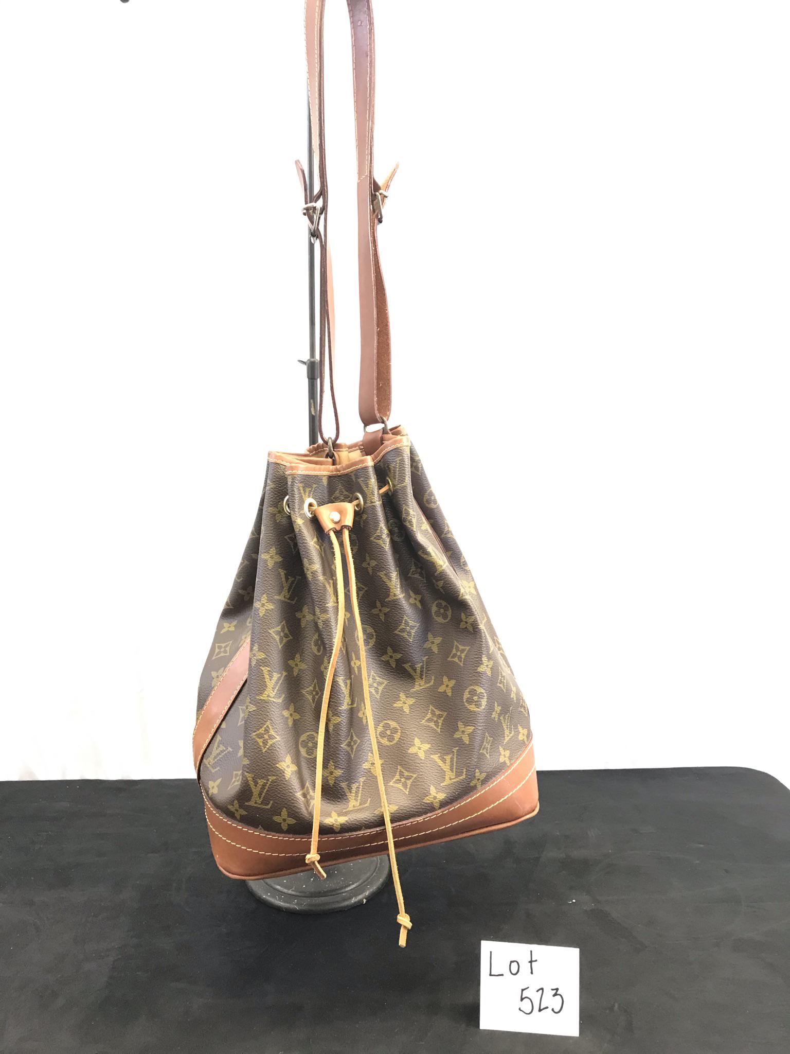Louis Vuitton Noe Bucket Bag (1 of 10)