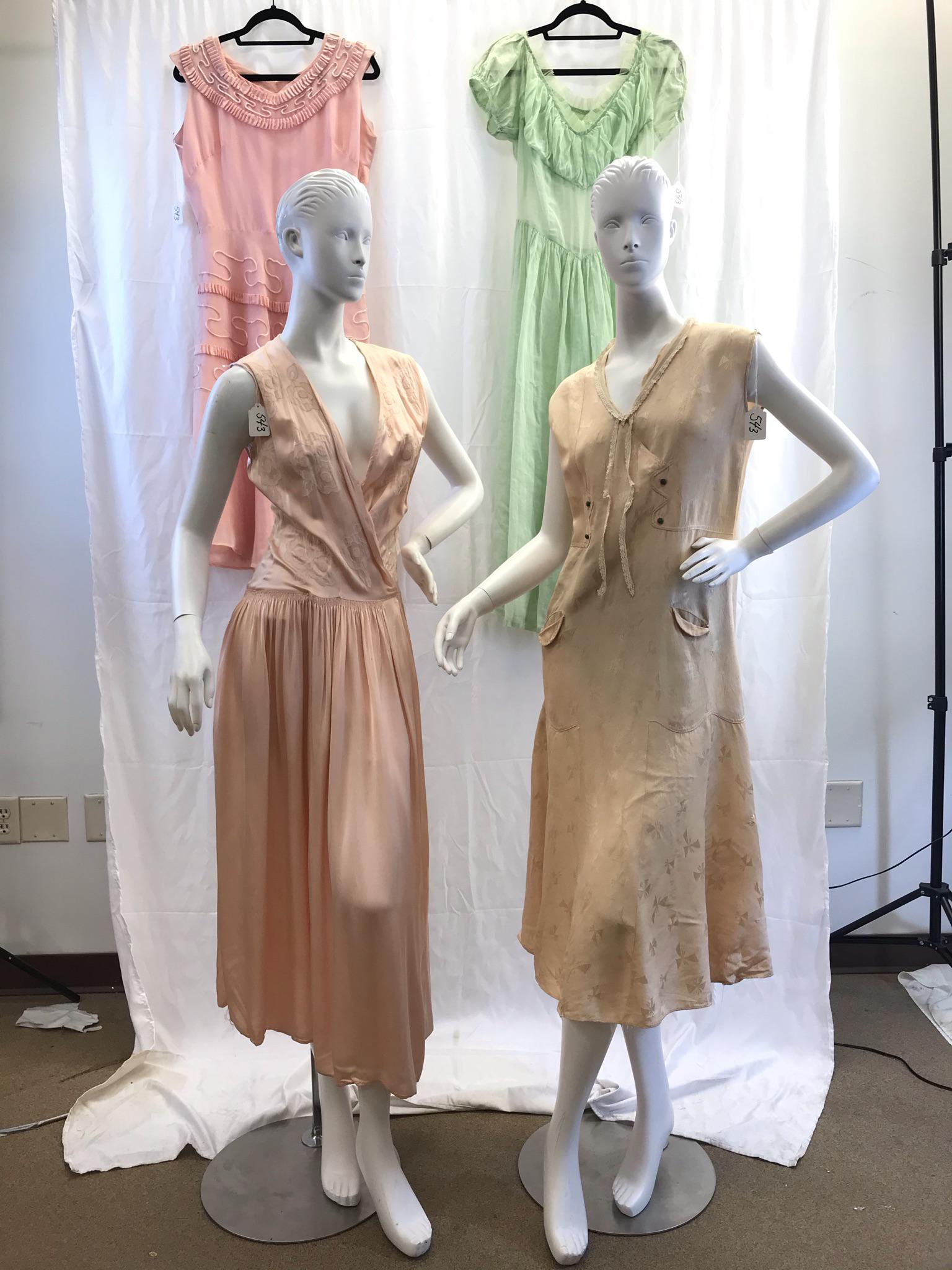 4 1920-40's Vintage Ladies Dresses (1 of 13)