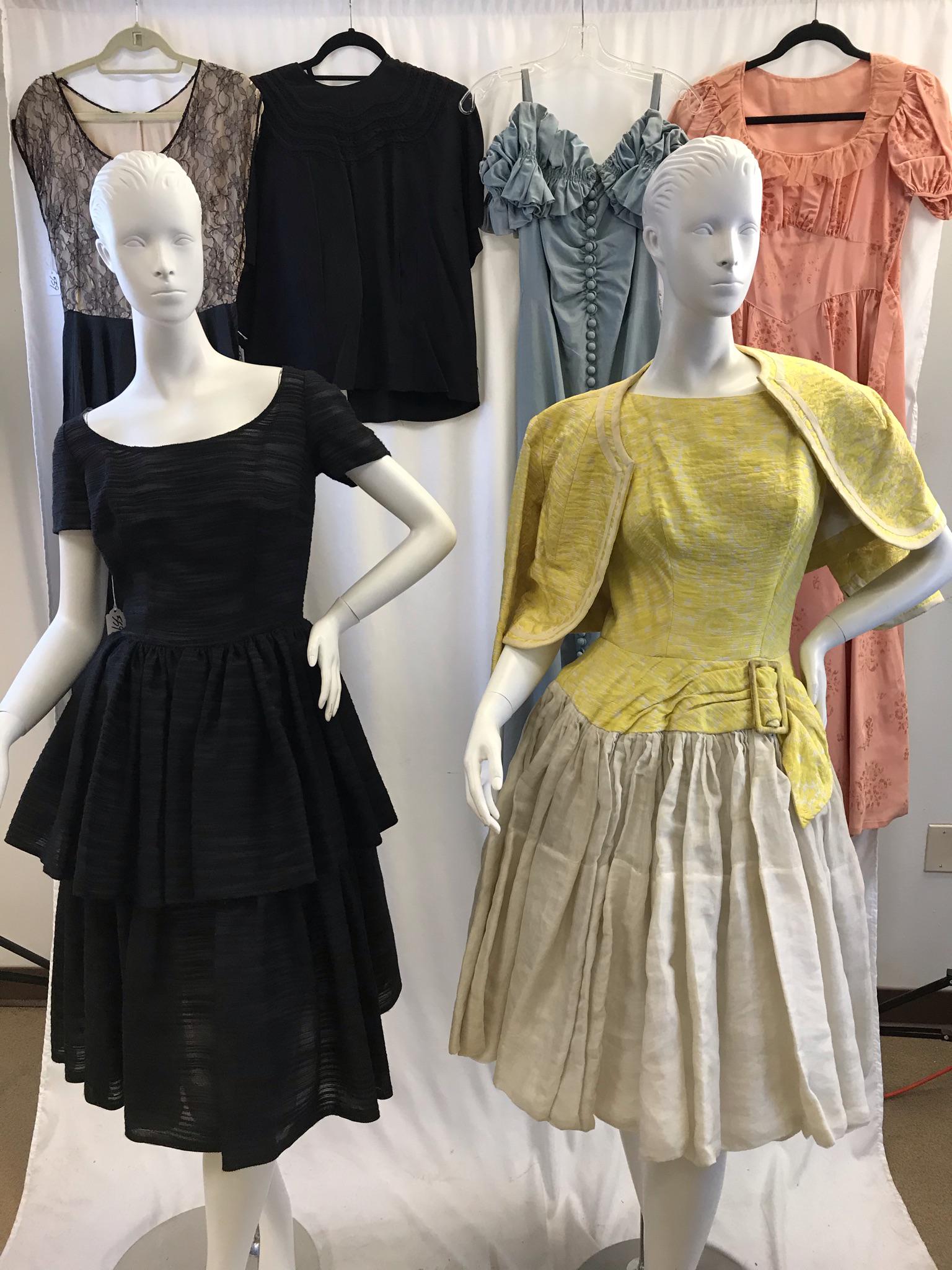 Group of Vintage Ladies Dresses, Gowns (1 of 18)