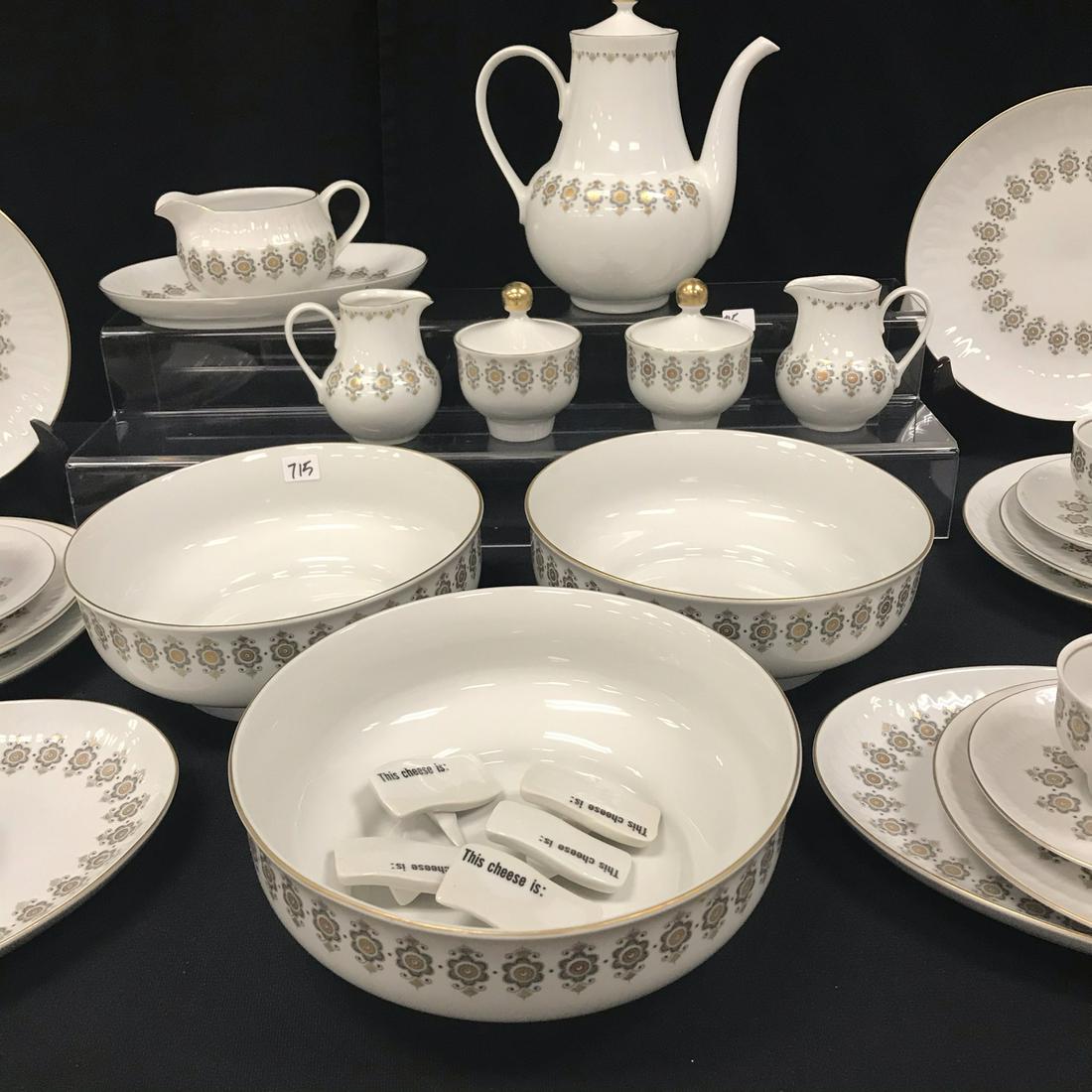 70's Herrenberg Porcelain Service for 10 and More! (1 of 15)
