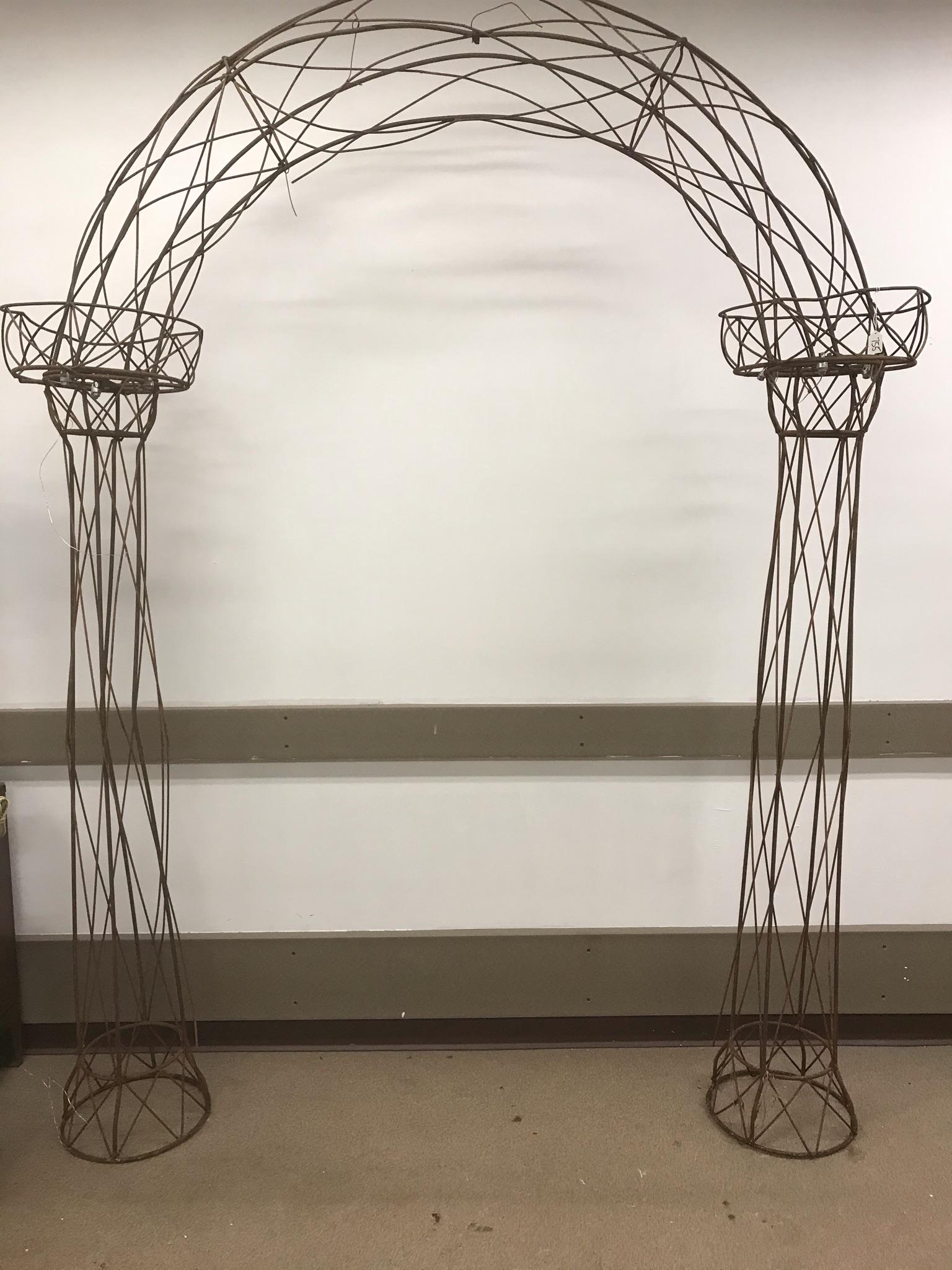 Large Wire Garden Arch (1 of 5)