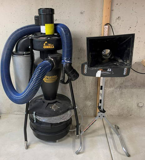 Oneida Air Systems Mini Gorilla dust collector with Ridgid nozzle and ...