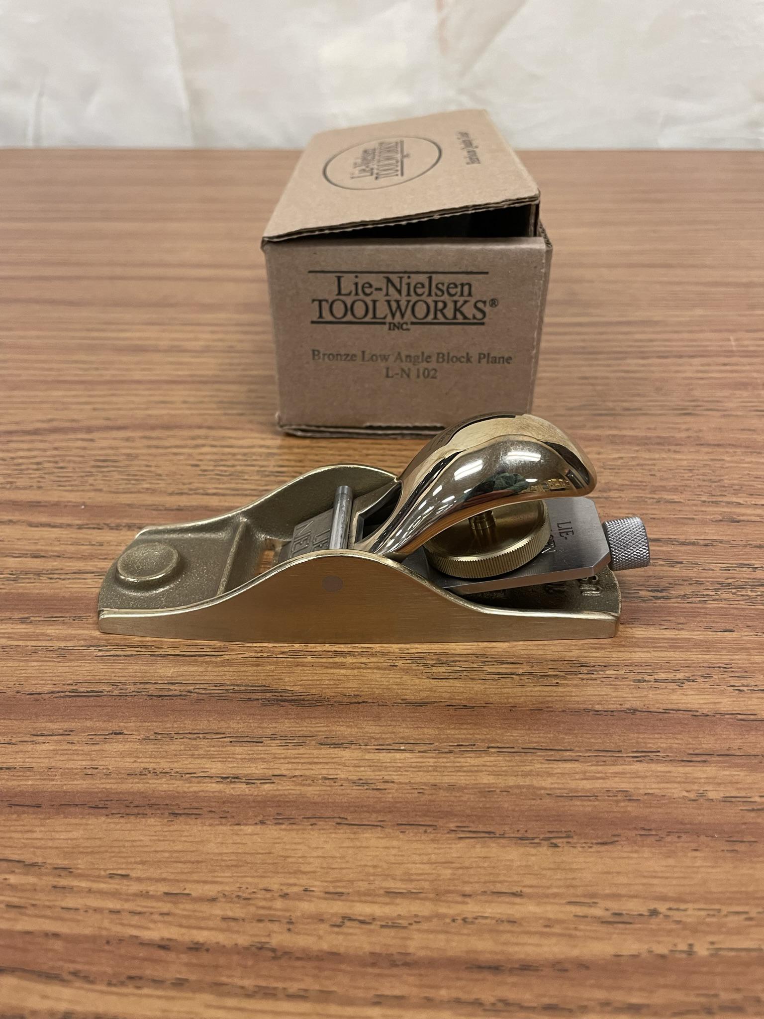 Lie-Nielson No. 102 Plane (1 of 4)
