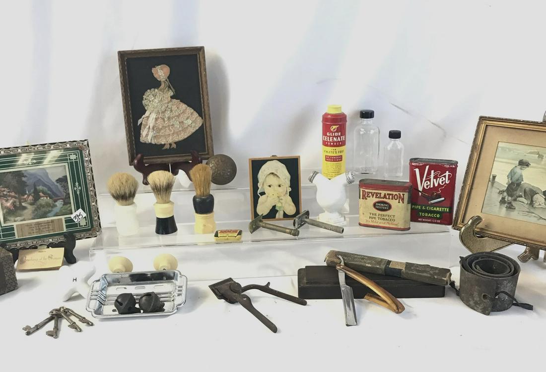 Lot of Advertising and Decorative Items (1 of 8)