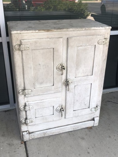 Early 1900s Quality Painted Oak Ice Box (1 of 5)