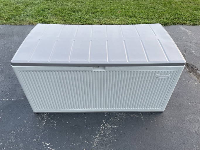 Suncast 160 Gallon Deck Box With Soft Close Top Measures 58"x28"x27