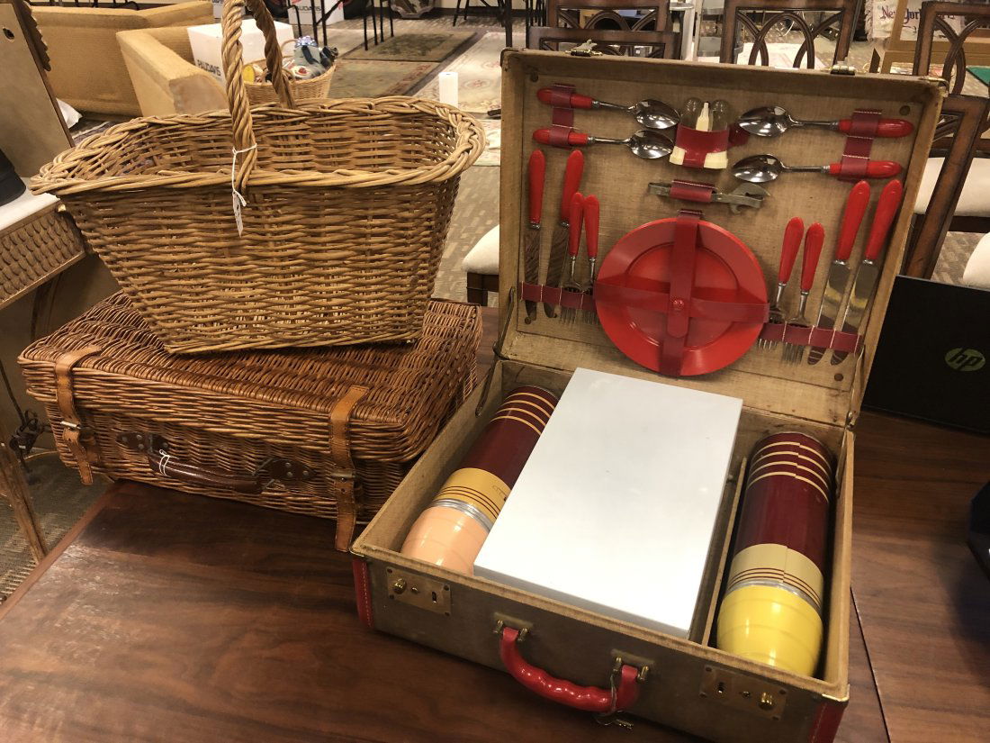 Art Deco Picnic Set and Baskets (1 of 4)